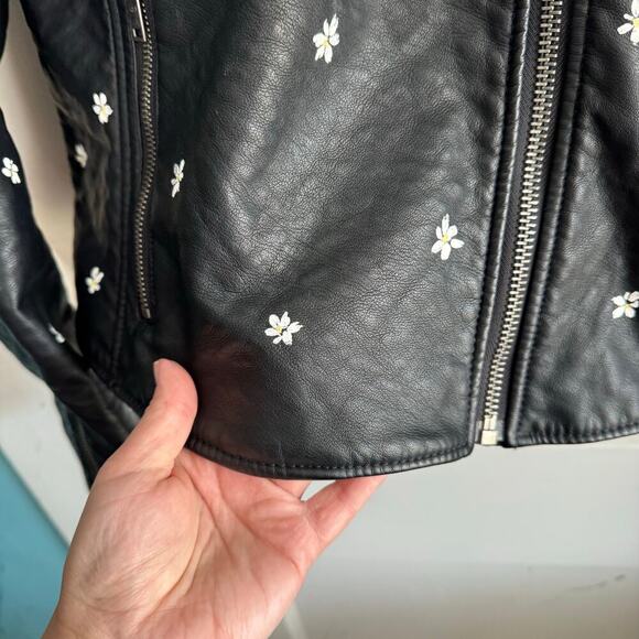 Abercrombie & Fitch Faux Leather Daisy Painted Black Moto Jacket Floral Unique - Picture 5 of 14